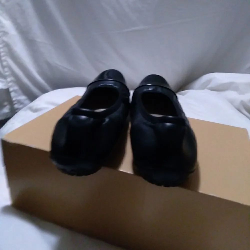 Robert Zur black liric
